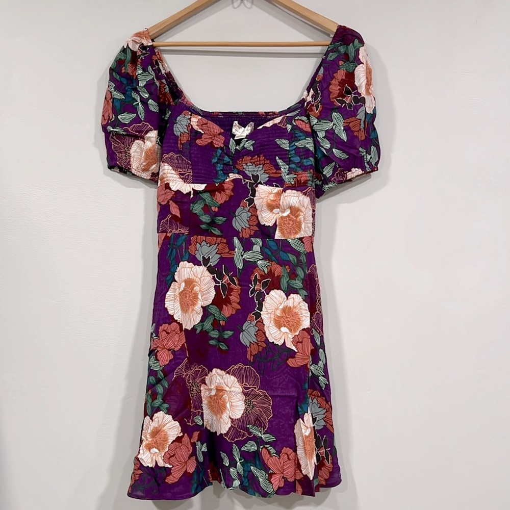 Band of Gypsies Aimee Purple Ivory Puff Sleeve Floral Mini Dress M NWT - Picture 6 of 8